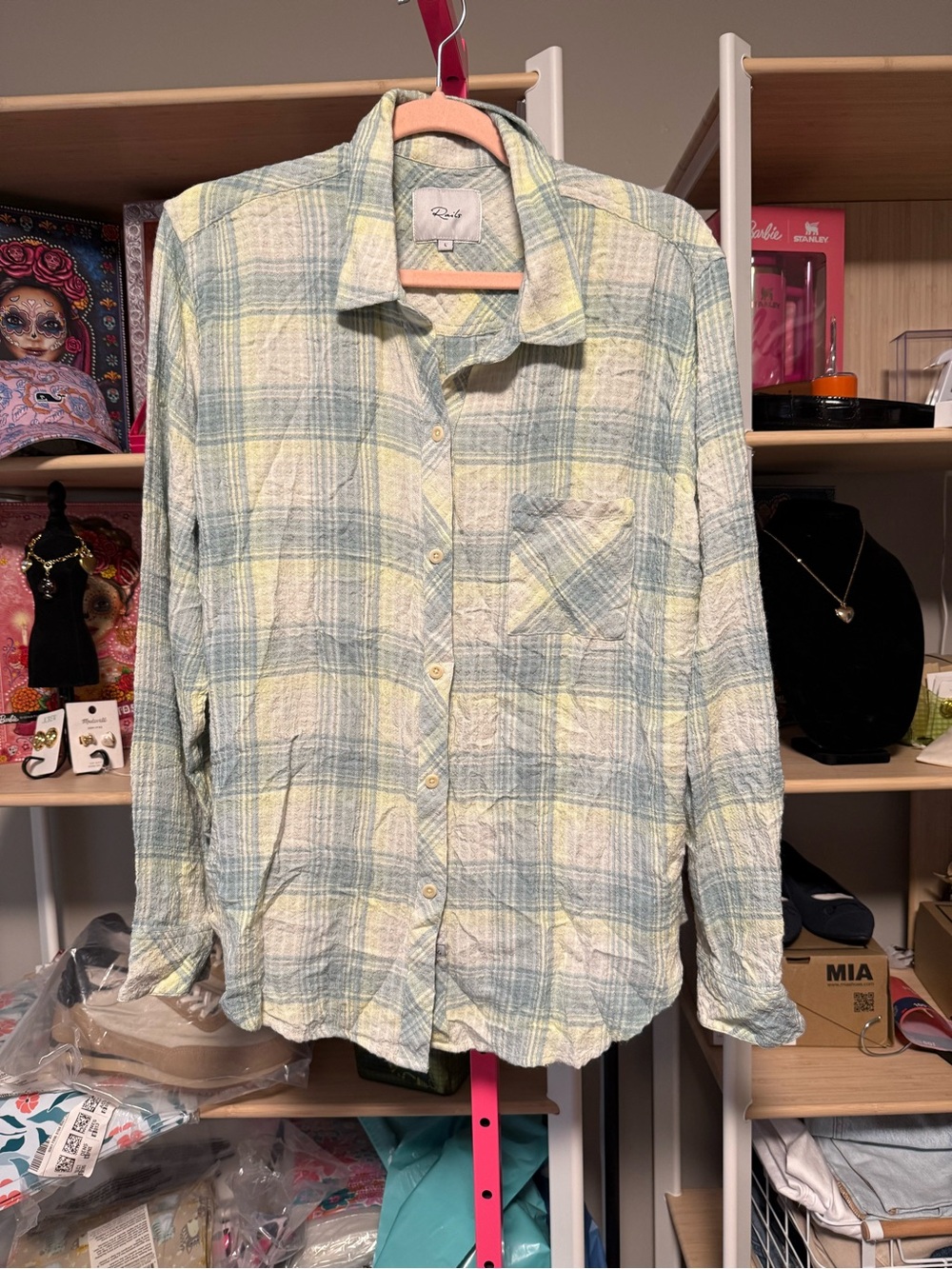 Rails Plaid Button-Up Shirt – Size Large ✨
